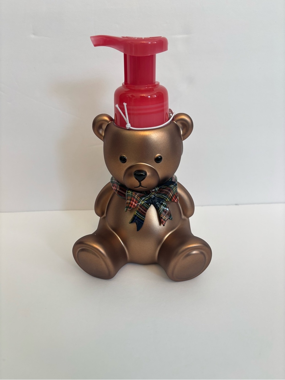 Bath and Body Works Festive Teddy Bear Soap Dispenser Christmas Decor IN HAND